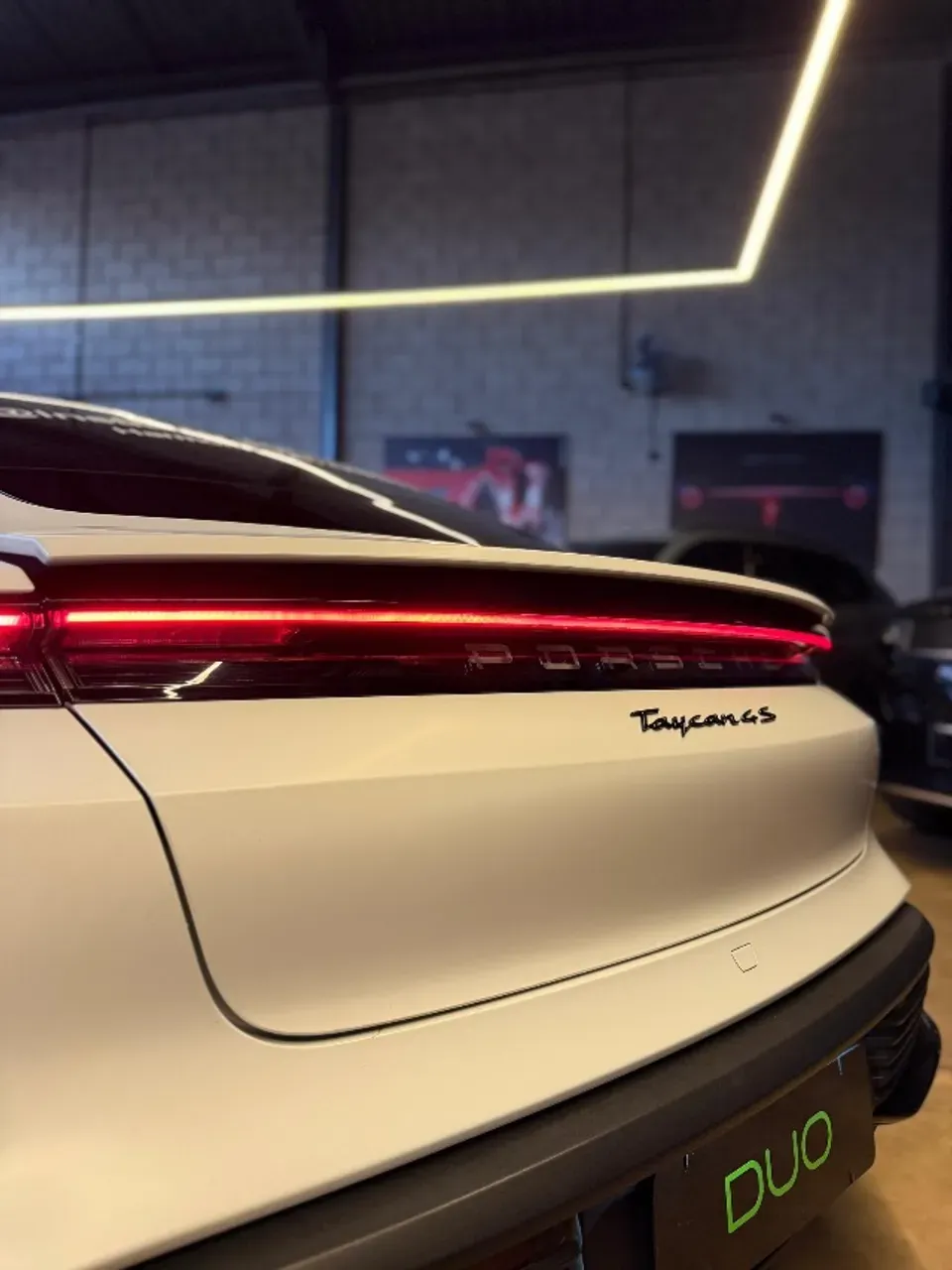 Porsche Taycan - Imagem 7