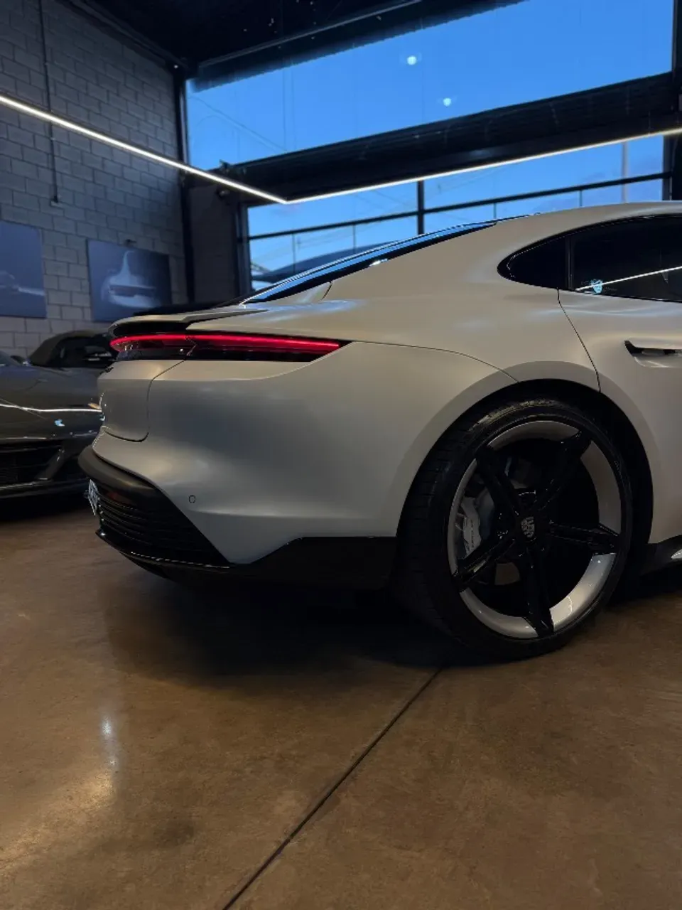 Porsche Taycan - Imagem 5