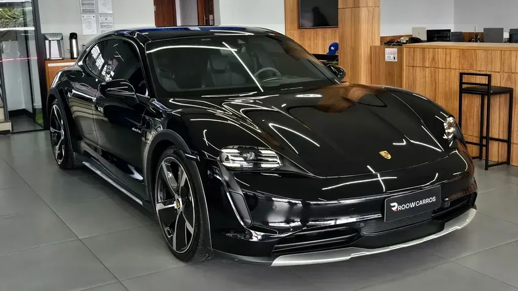 Foto de um porsche taycan