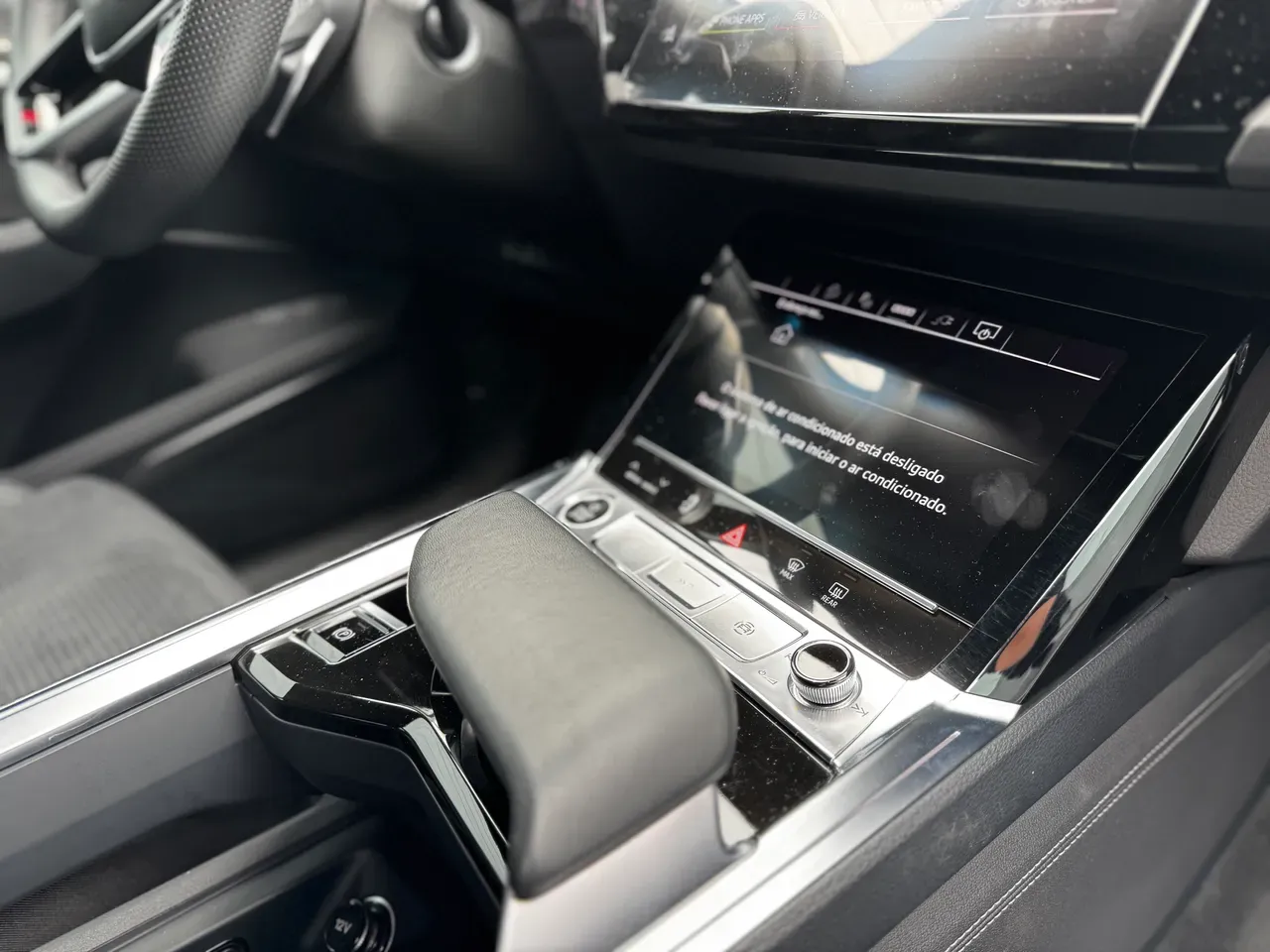 Audi Q8 E-tron - Imagem 13