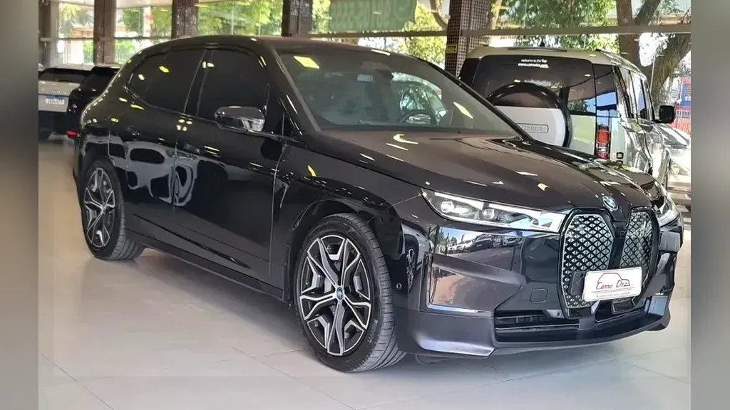 Foto de um bmw ix