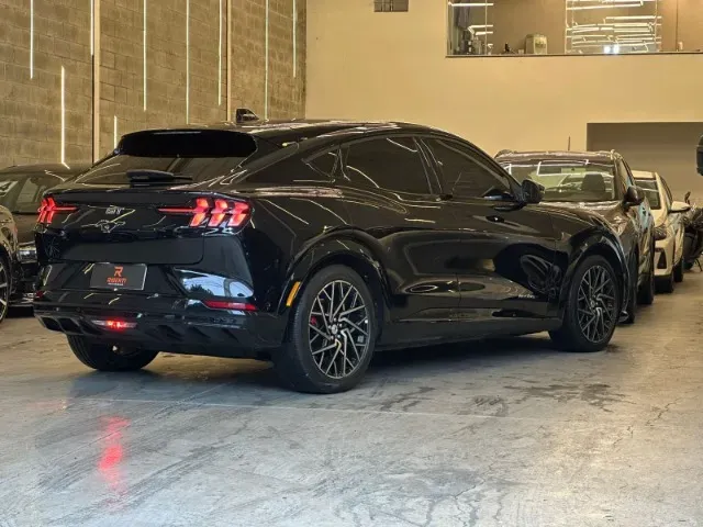 Ford Mustang Mach-e - Imagem 6