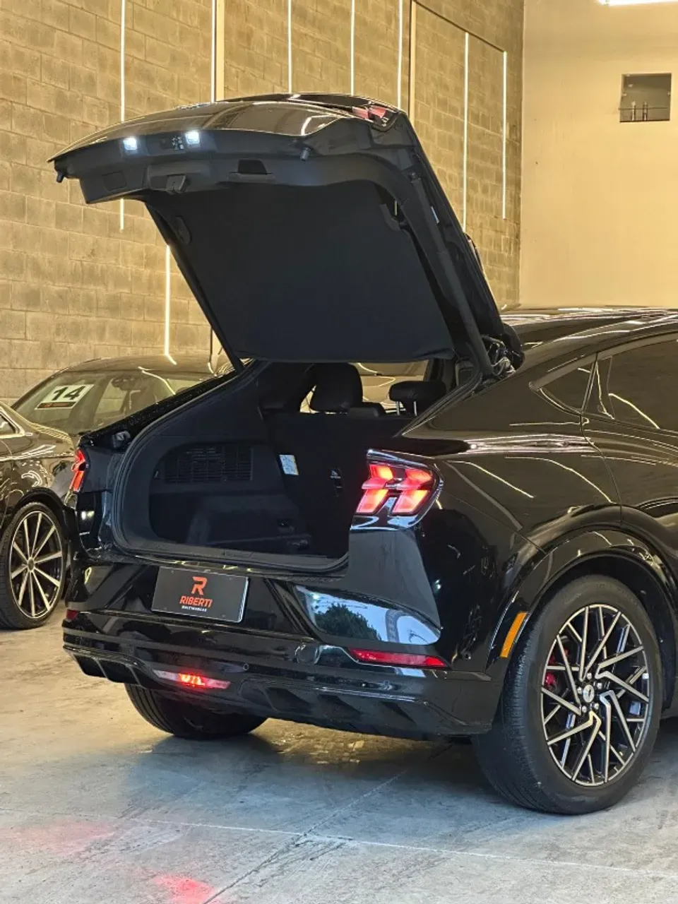 Ford Mustang Mach-e - Imagem 13