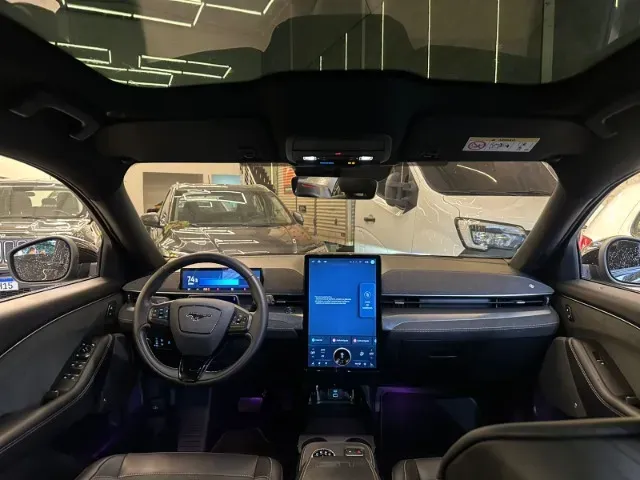 Ford Mustang Mach-e - Imagem 18