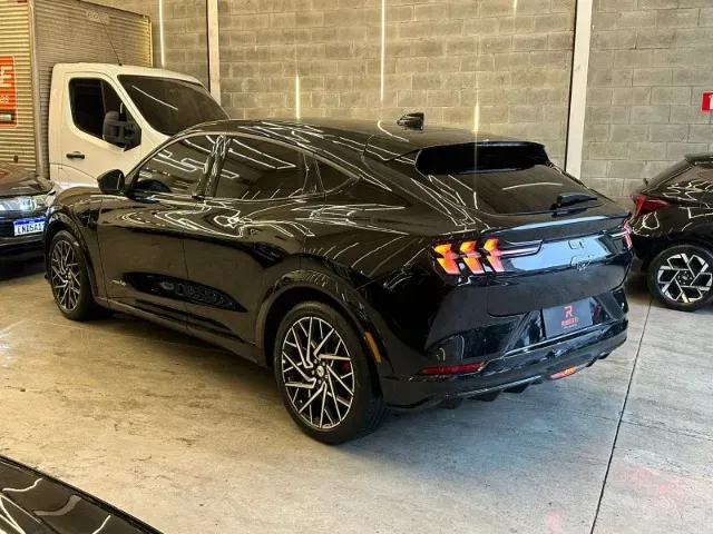 Ford Mustang Mach-e - Imagem 9