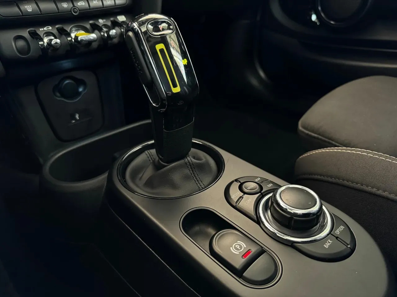 Mini Cooper SE - Imagem 6