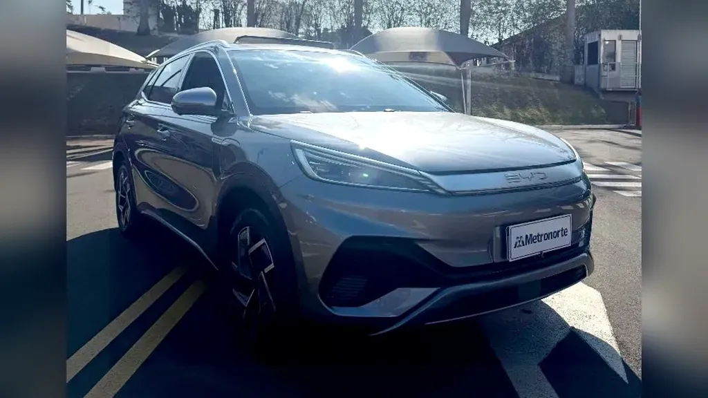 Foto de um byd yuan plus