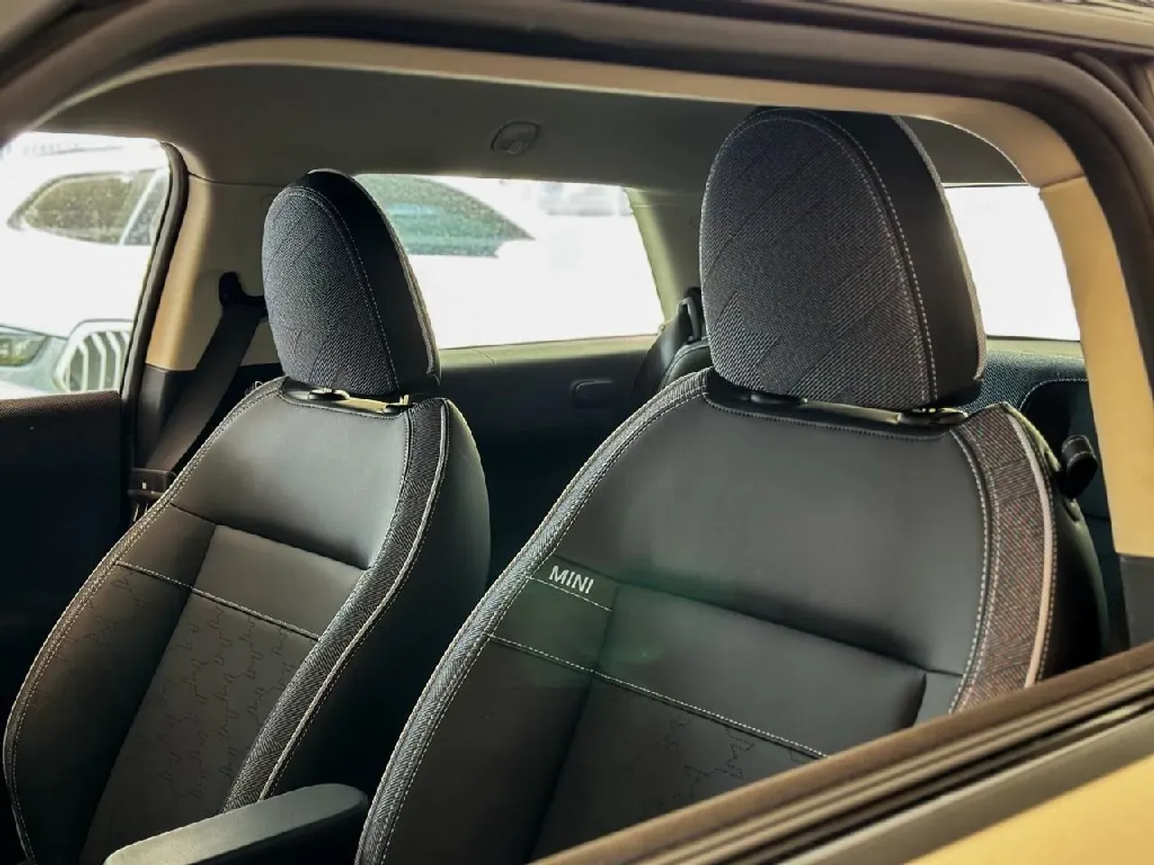 Mini Cooper SE - Imagem 16