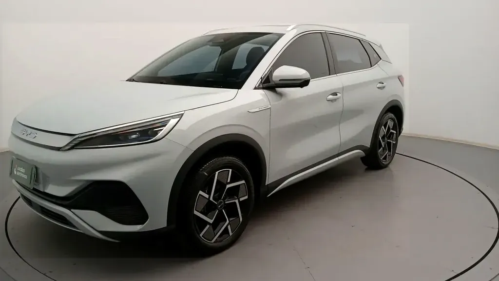Foto de um byd yuan plus