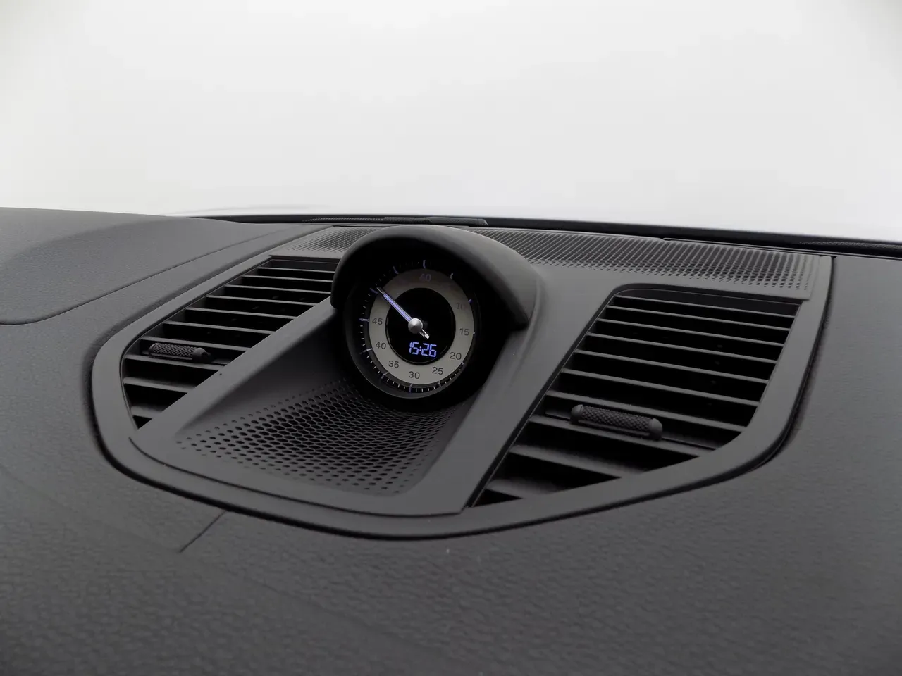 Porsche Panamera 4 E-hybrid - Imagem 13