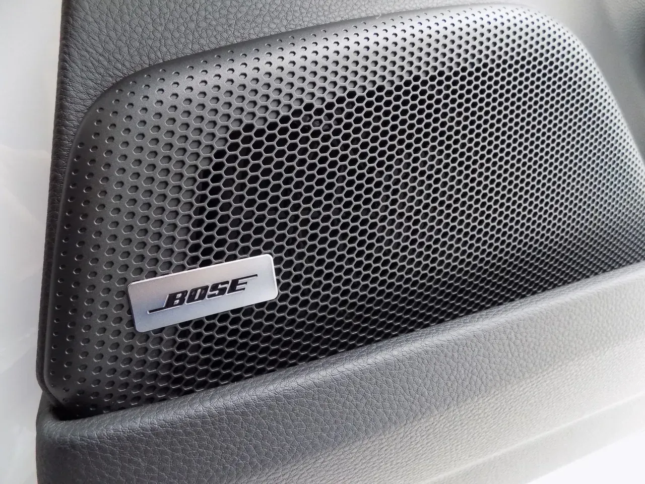 Porsche Panamera 4 E-hybrid - Imagem 12