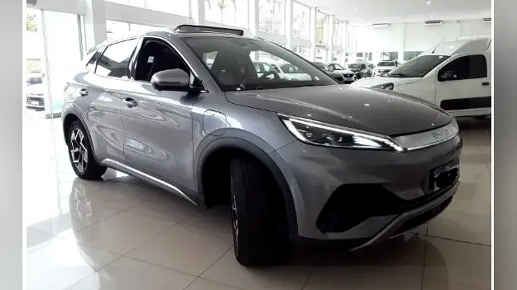 Foto de um byd yuan plus