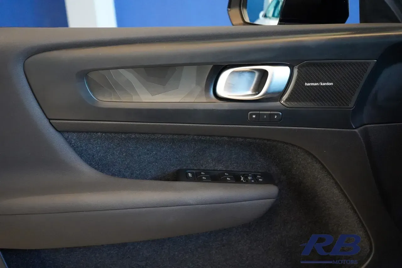 Volvo XC40 Recharge - Imagem 15