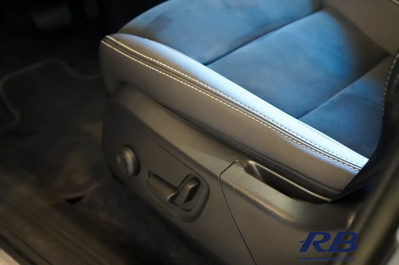 Volvo XC40 Recharge - Imagem 17