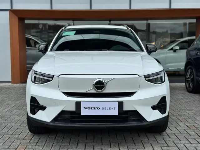 Volvo EX40 - Imagem 3