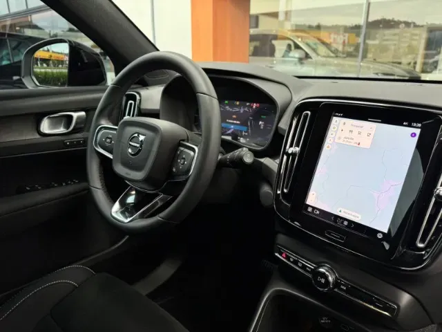 Volvo EX40 - Imagem 9