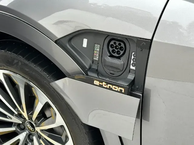 Audi E-tron S - Imagem 6