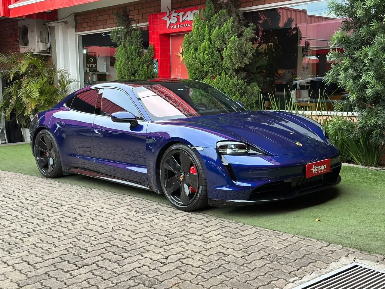 Porsche Taycan - Imagem 16