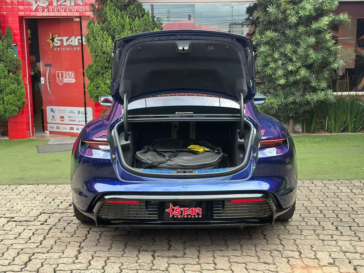 Porsche Taycan - Imagem 15