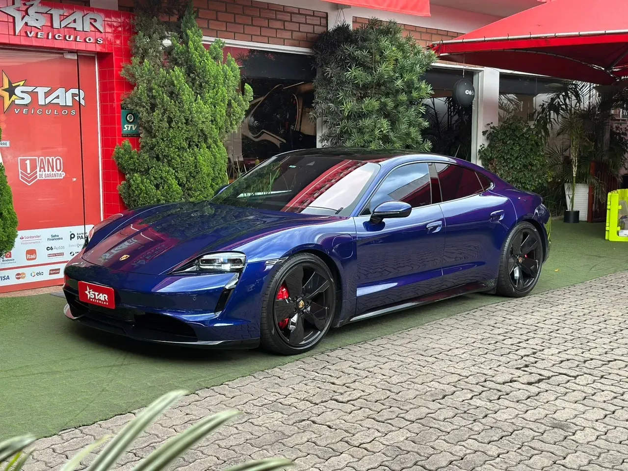 Porsche Taycan - Imagem 18