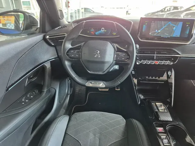 Peugeot E-2008 - Imagem 7