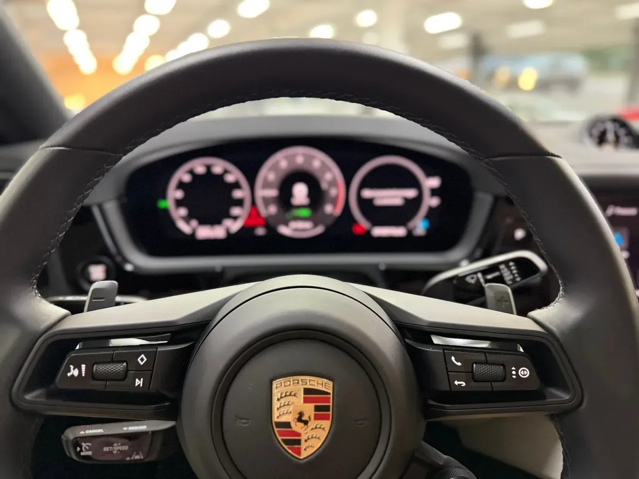 Porsche Cayenne E-hybrid - Imagem 12