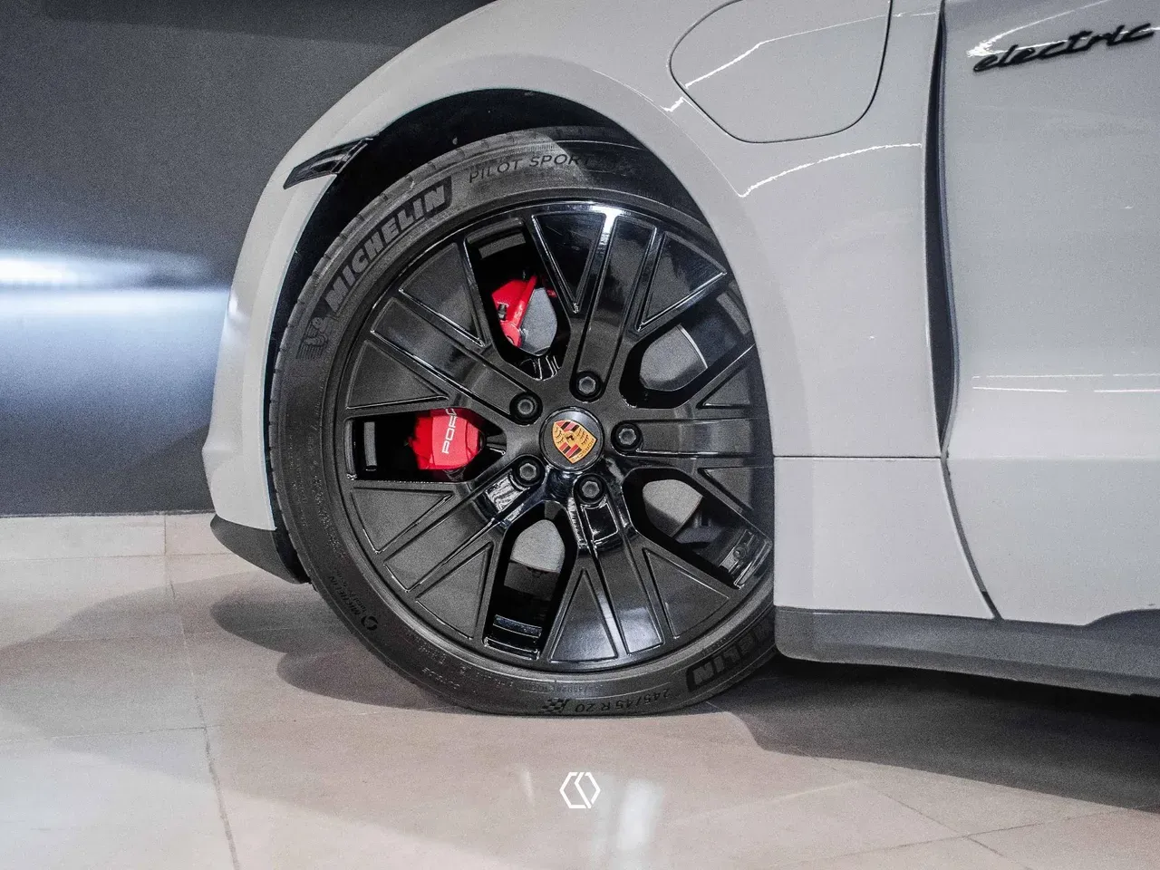 Porsche Taycan - Imagem 4