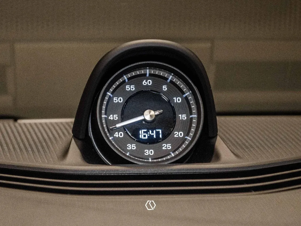 Porsche Taycan - Imagem 10