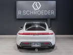 Porsche Taycan - Miniatura 12