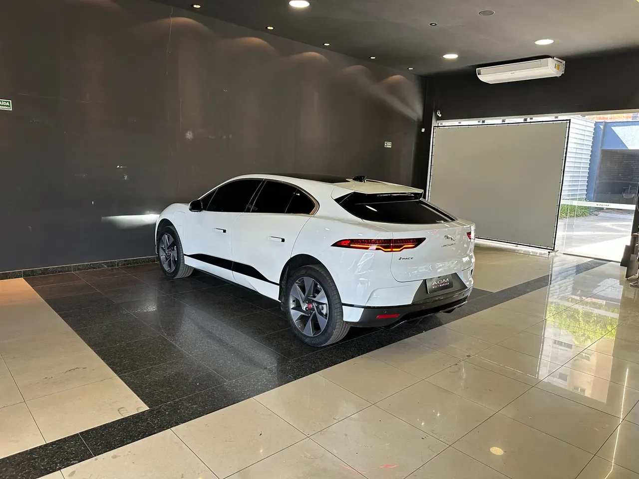 Jaguar I-pace - Imagem 4