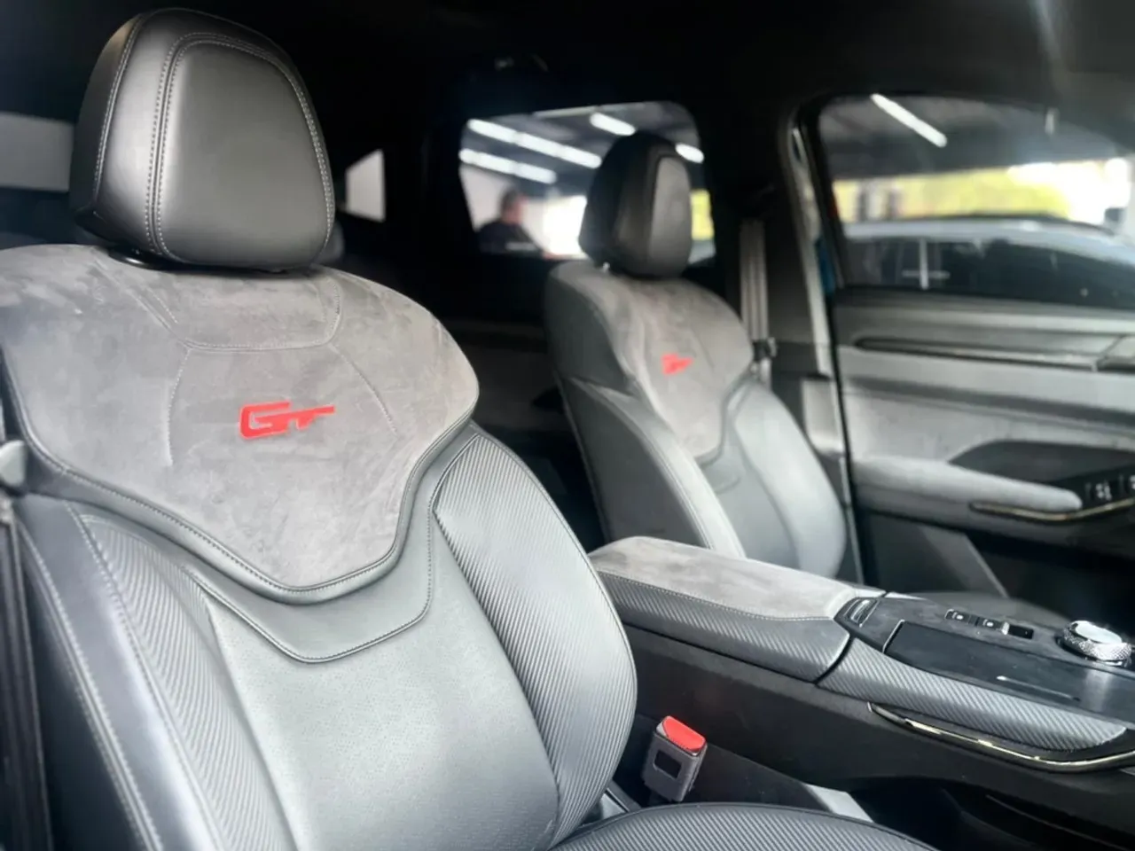 GWM Haval H6 Plug-in Hybrid - Imagem 13