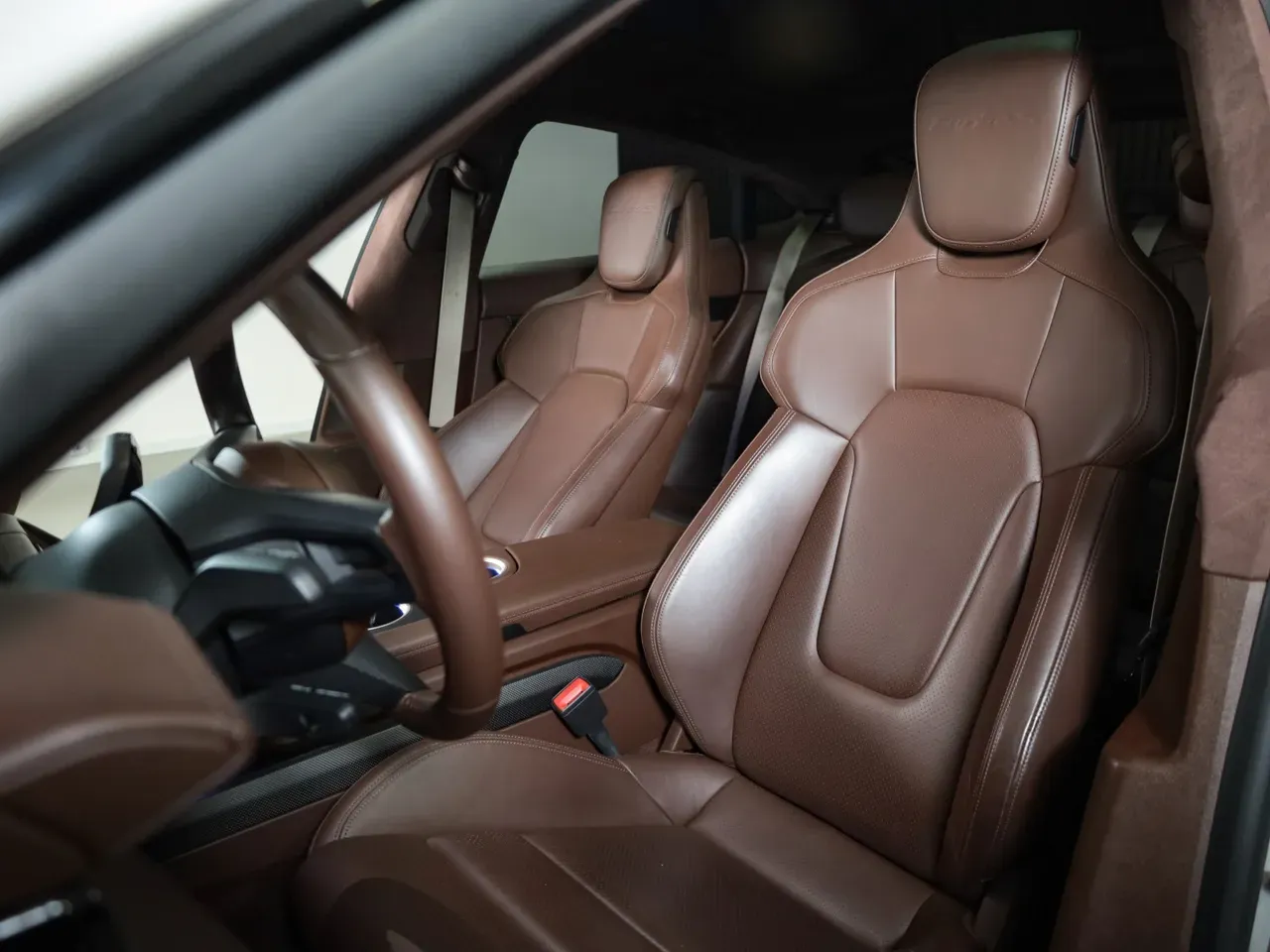 Porsche Taycan - Imagem 9