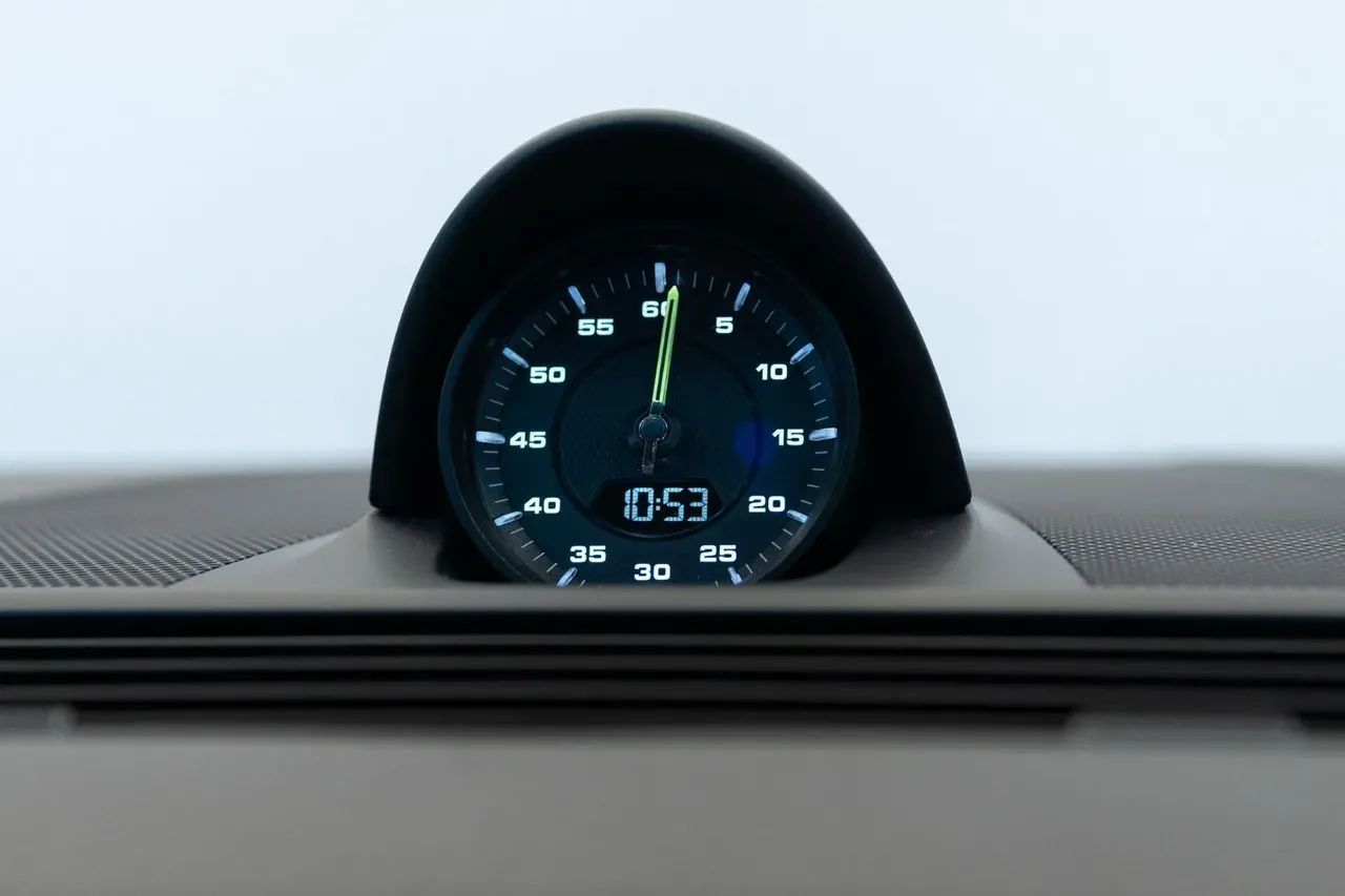 Porsche Panamera 4 E-hybrid - Imagem 7