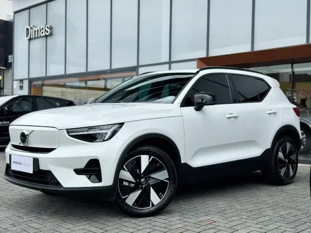 Volvo EX40 - Imagem 5