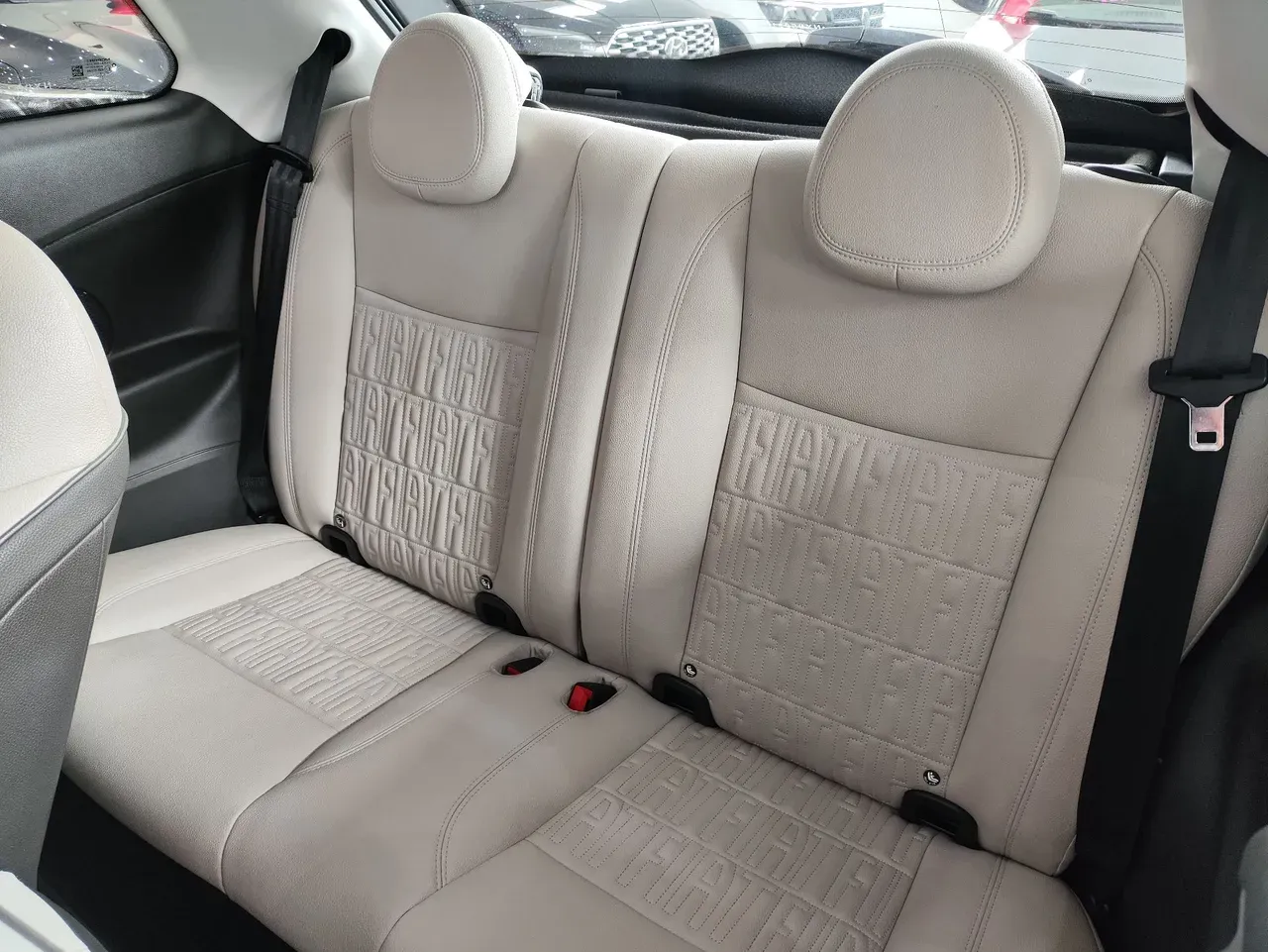 Fiat 500e - Imagem 19