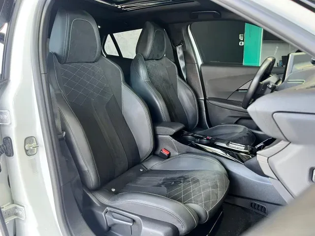 Peugeot E-2008 - Imagem 7