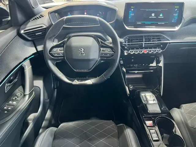 Peugeot E-2008 - Imagem 12