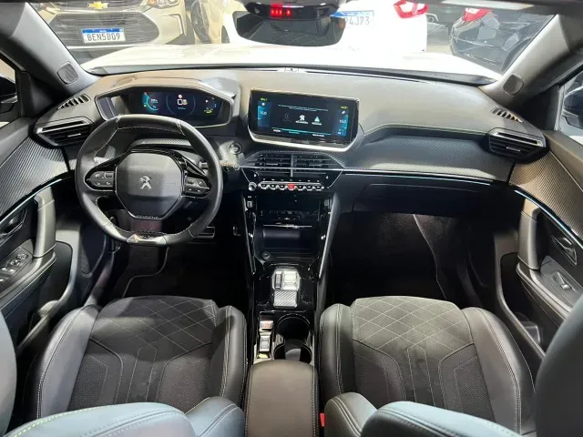 Peugeot E-2008 - Imagem 10