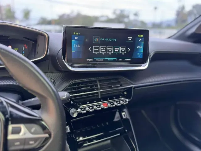 Peugeot E-208 - Imagem 9