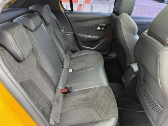 Peugeot E-208 - Imagem 13