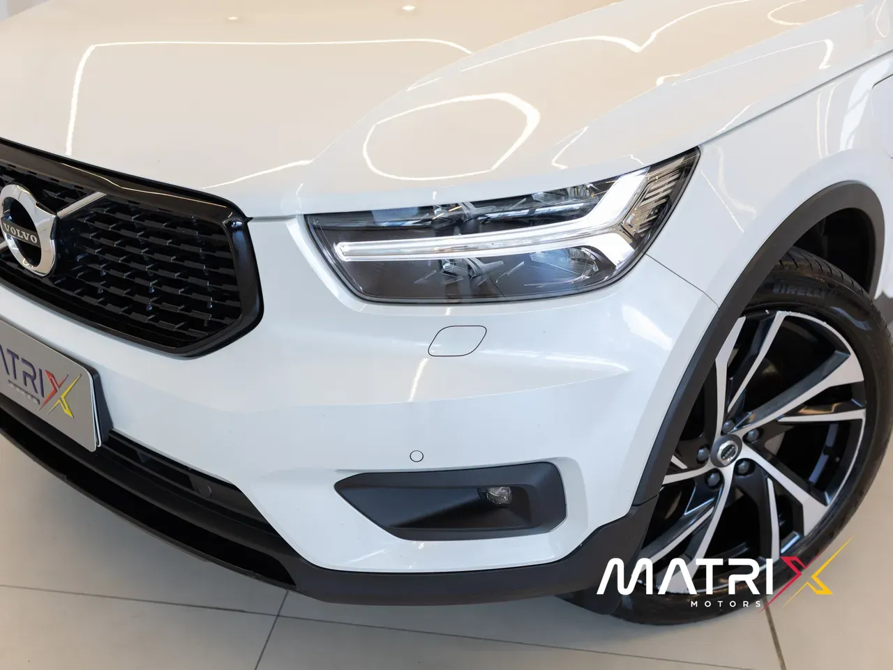 Volvo XC40 Recharge - Imagem 4