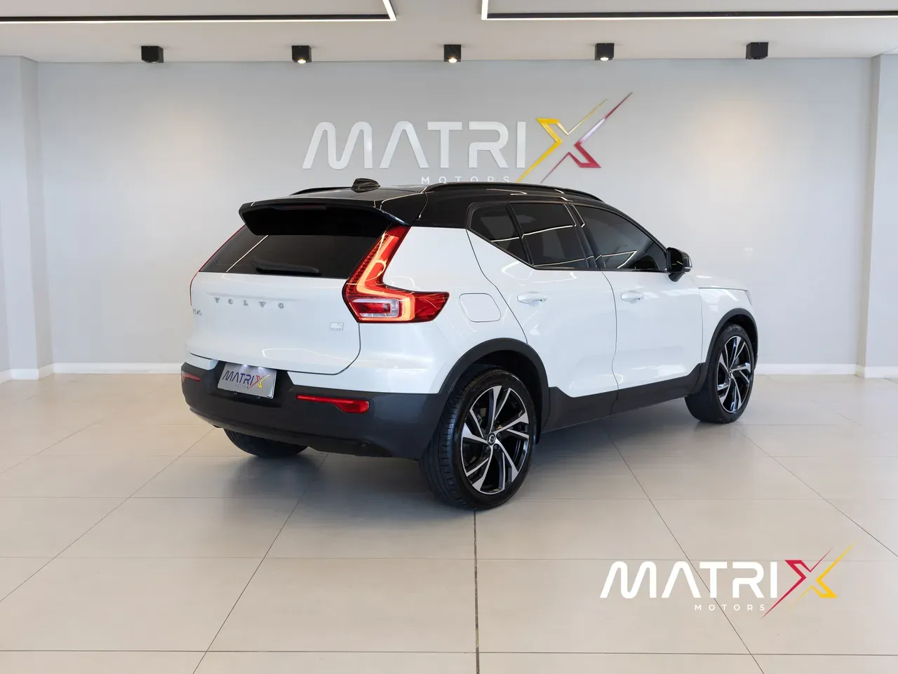 Volvo XC40 Recharge - Imagem 2