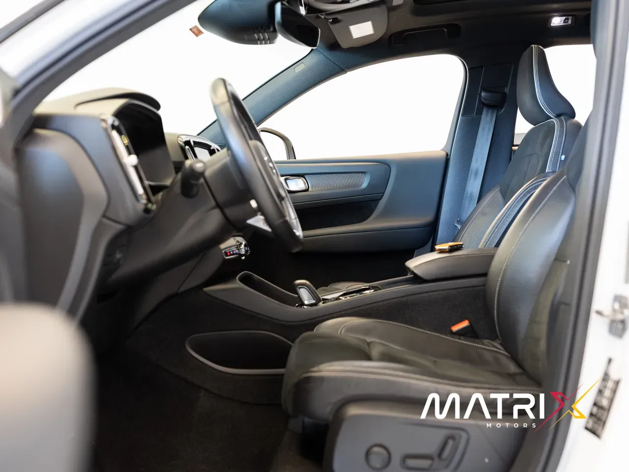 Volvo XC40 Recharge - Imagem 18