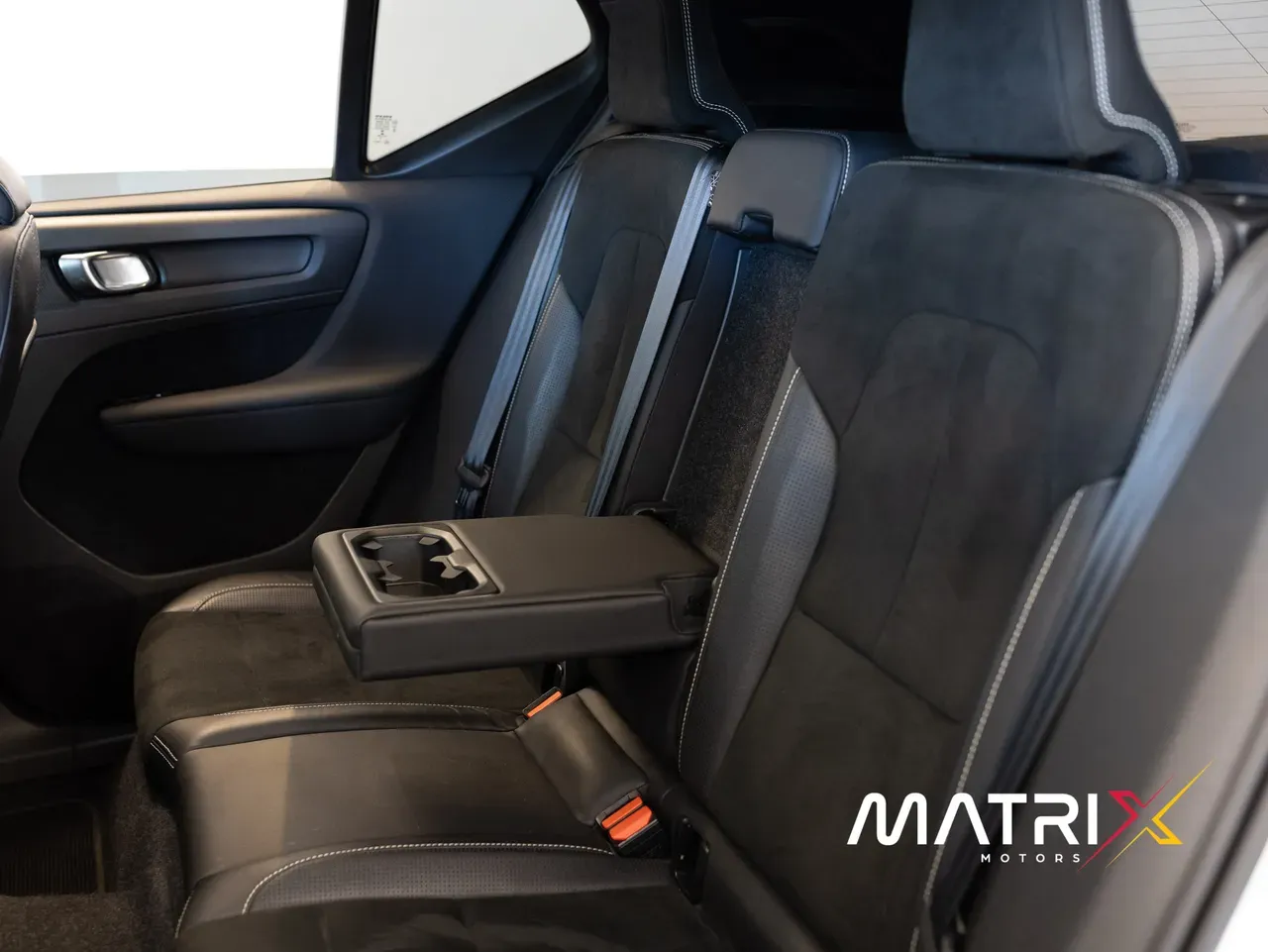 Volvo XC40 Recharge - Imagem 20