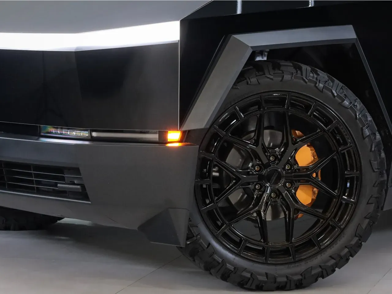 Tesla Cybertruck - Imagem 2