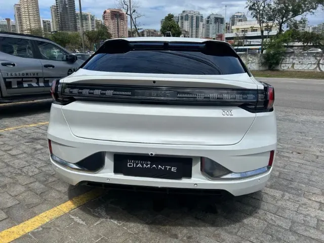 Zeekr 001 - Imagem 17