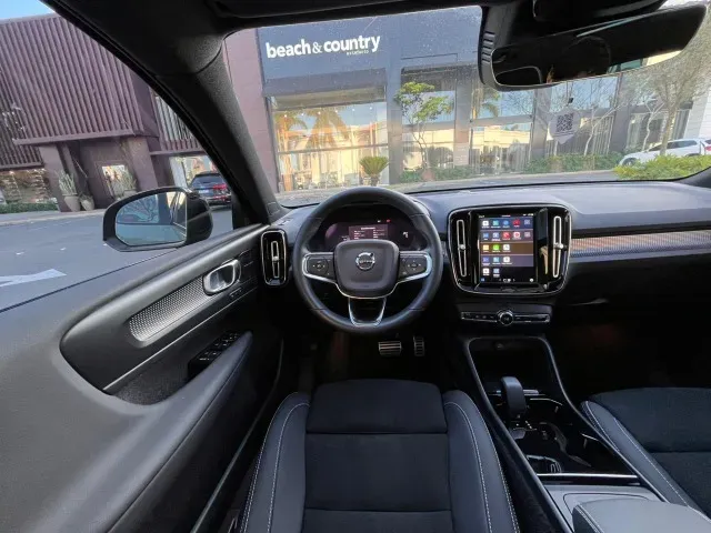 Volvo XC40 Recharge - Imagem 11