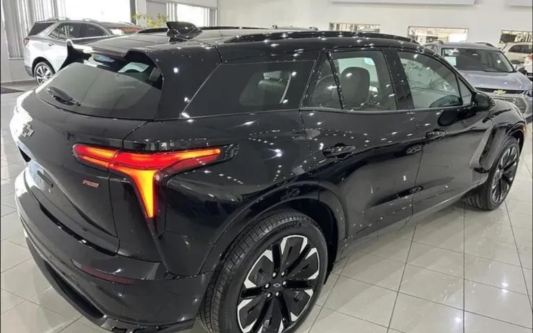 Chevrolet Blazer EV - Imagem 11