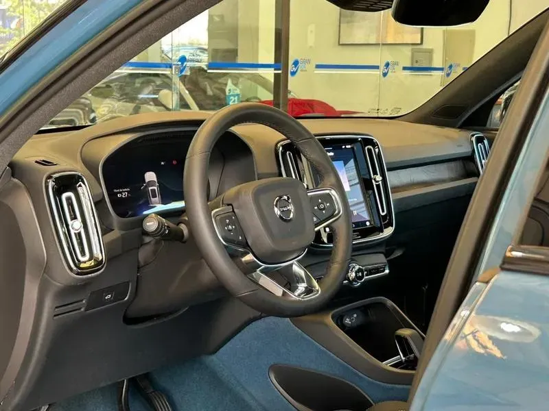Volvo XC40 Recharge - Imagem 11
