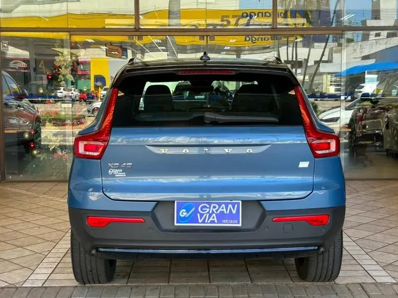 Volvo XC40 Recharge - Imagem 6
